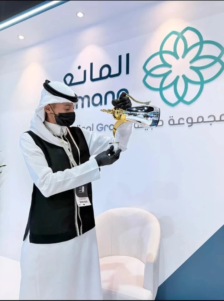 قهوجي وصباب الرياض - ضيافة عربية أصيلة